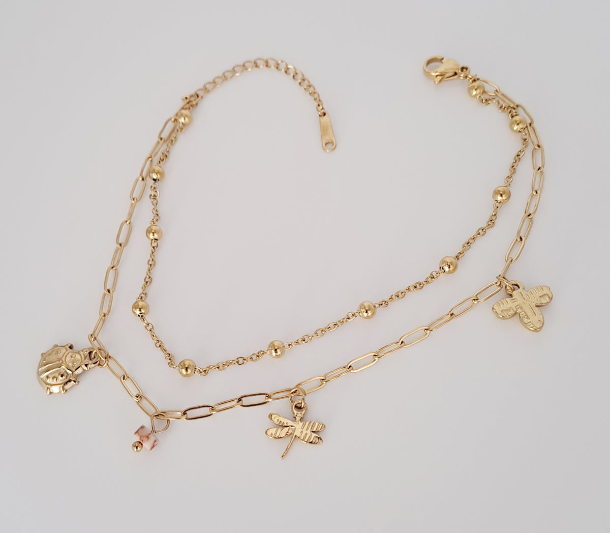 Pulseira de Pé, Dupla, Dourada Adornada com Vários Pingentes