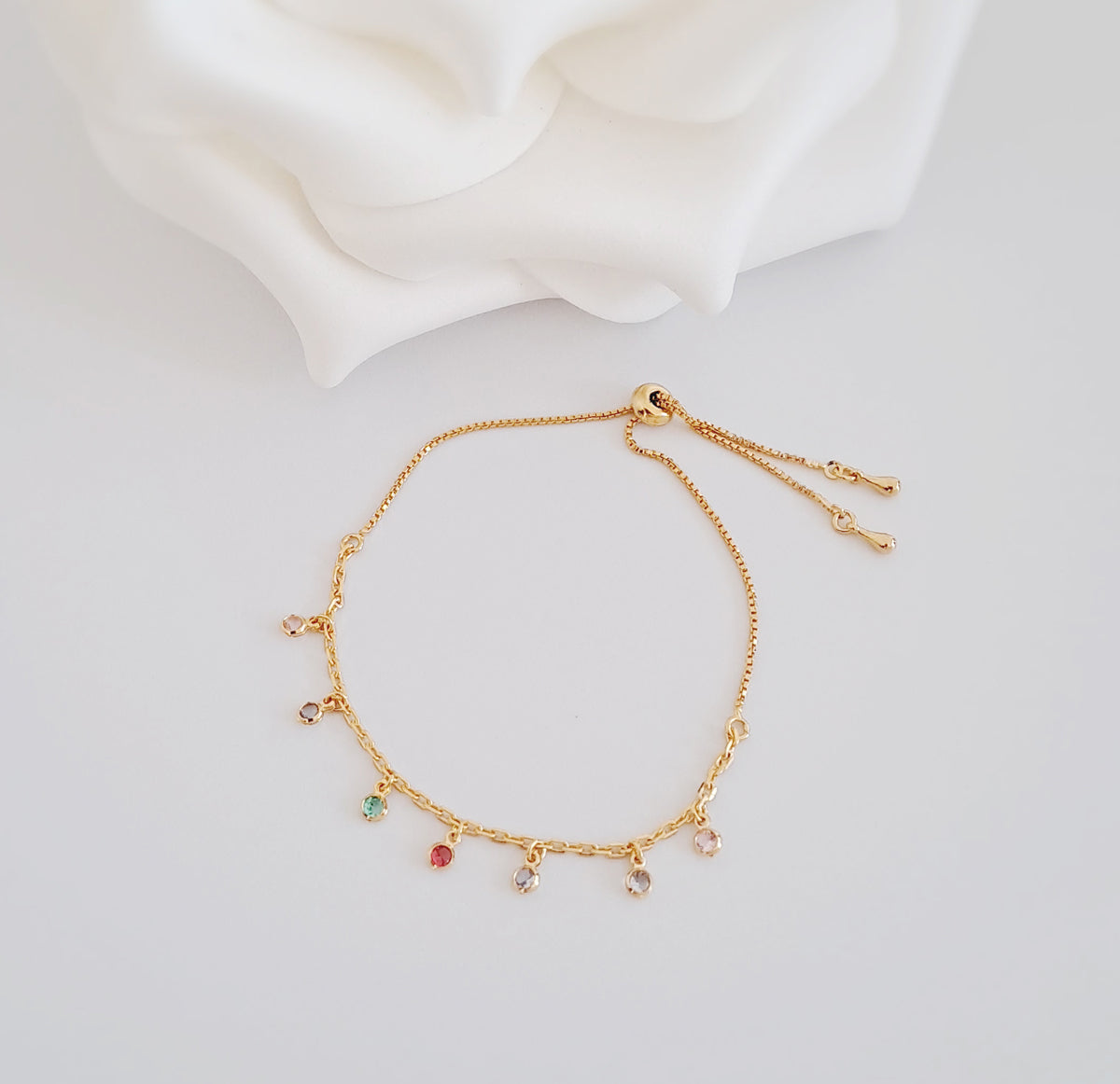 Pulseira Ajustável Multicolor Banhada a Ouro 18k com Pedras em Cristal Coloridas