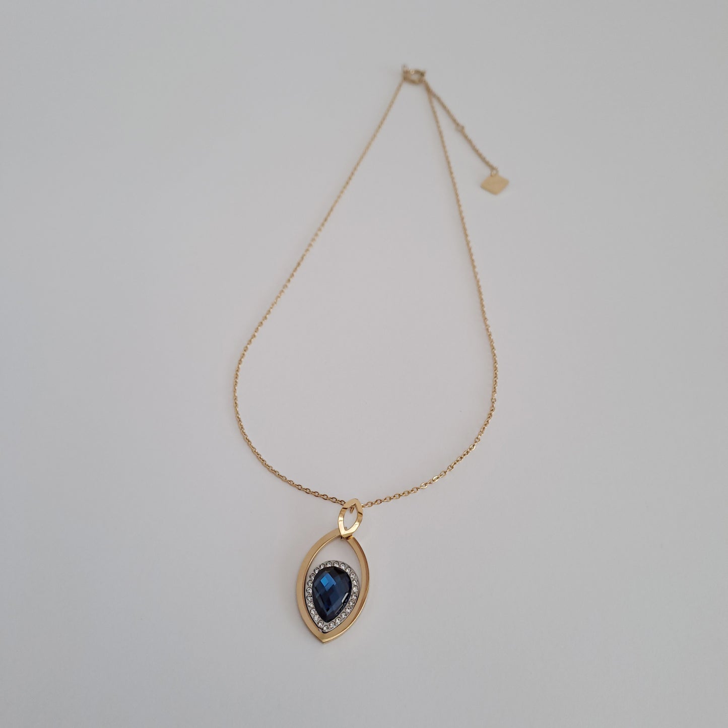 Colar com Pingente Azul