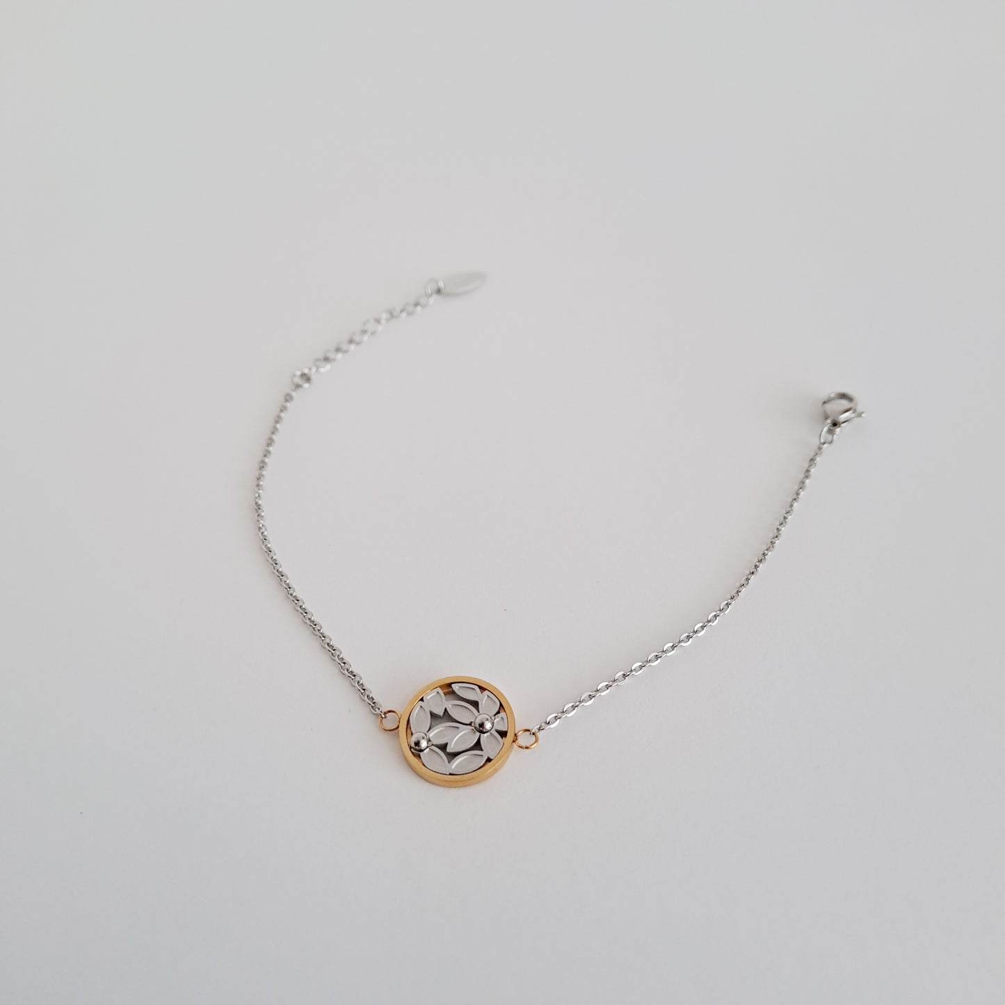 Pulseira com Motivos Florais