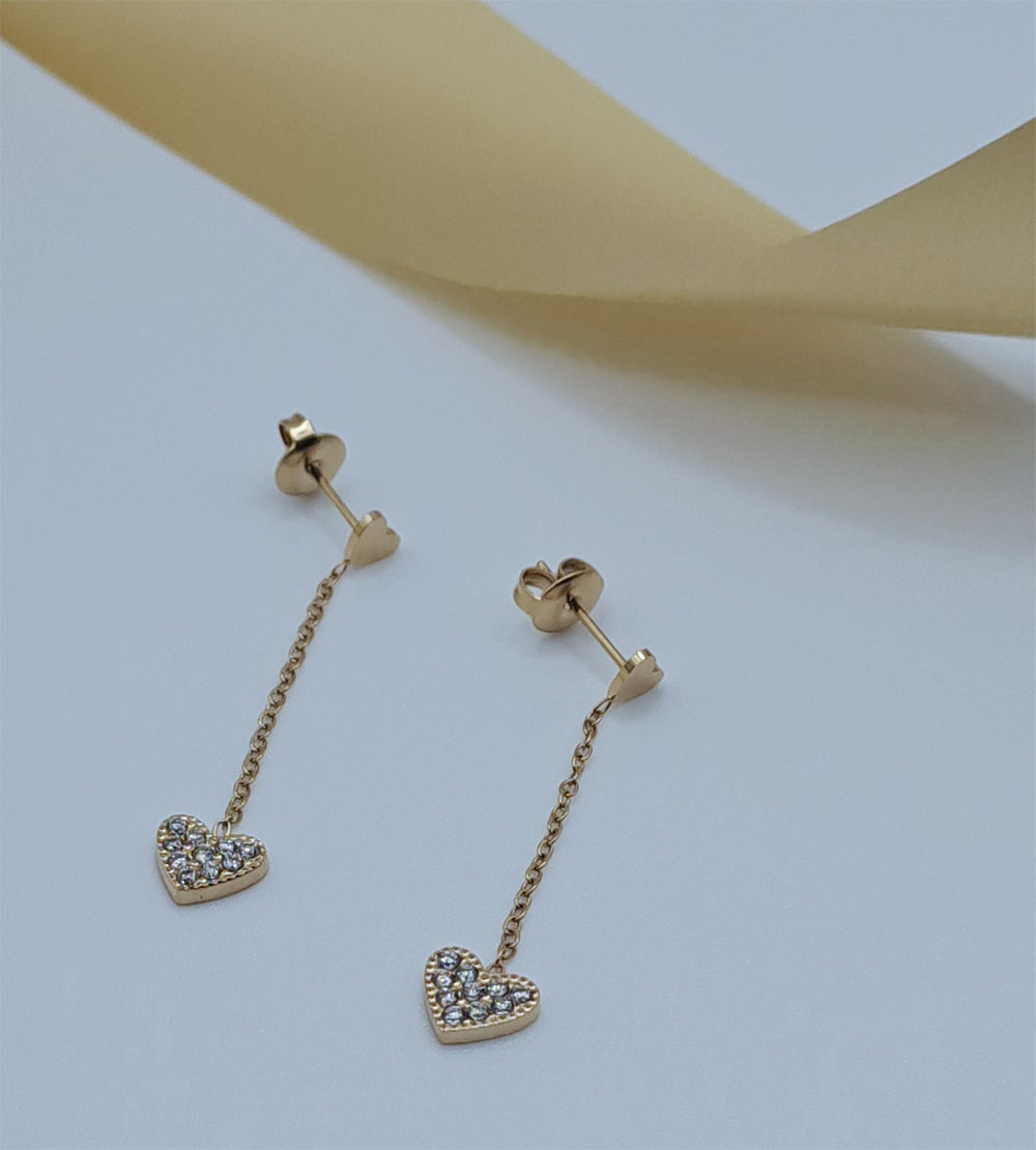 Brincos com Pingente em Forma de Coração com Zircónias