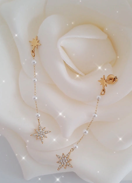 Brincos com Pérolas e Pingente em Forma de Estrela