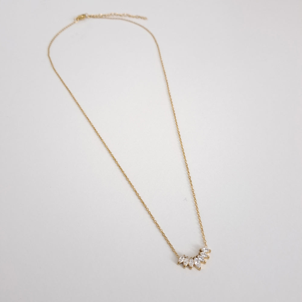 Colar Dourado com Zircónias